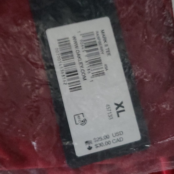 BNWT Oakley tee shirt xl - Picture 2 of 2